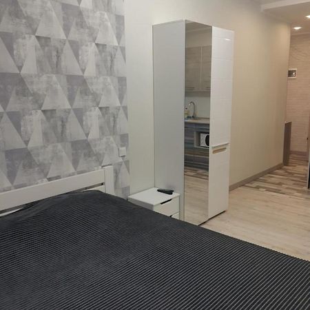 Apartament Apartmens On St. Fesenkovskaya 15 Charków Zewnętrze zdjęcie