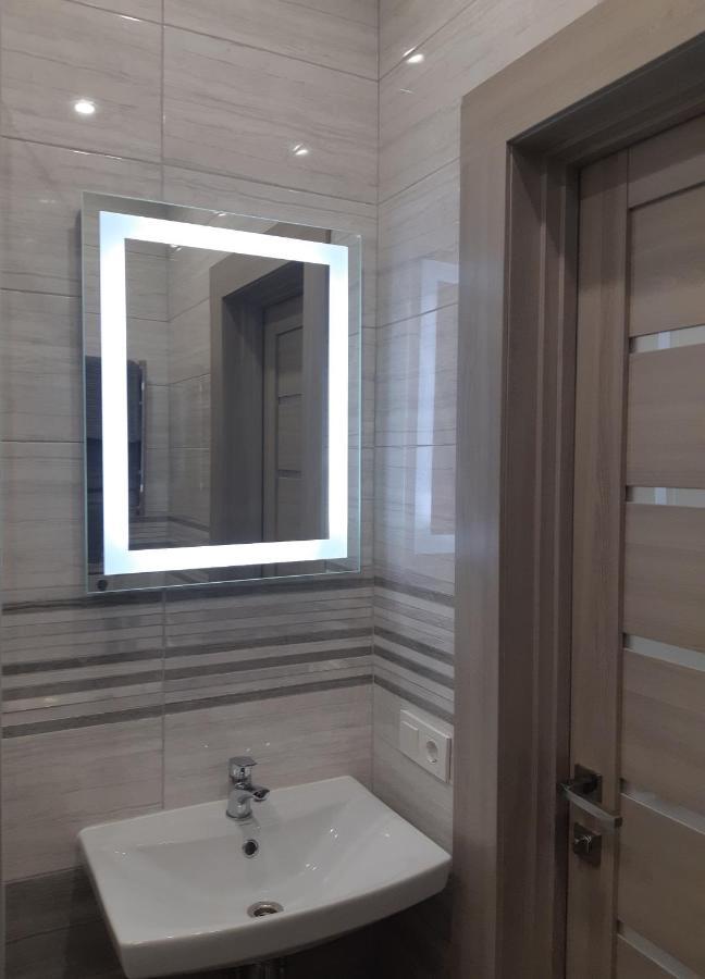 Apartament Apartmens On St. Fesenkovskaya 15 Charków Zewnętrze zdjęcie